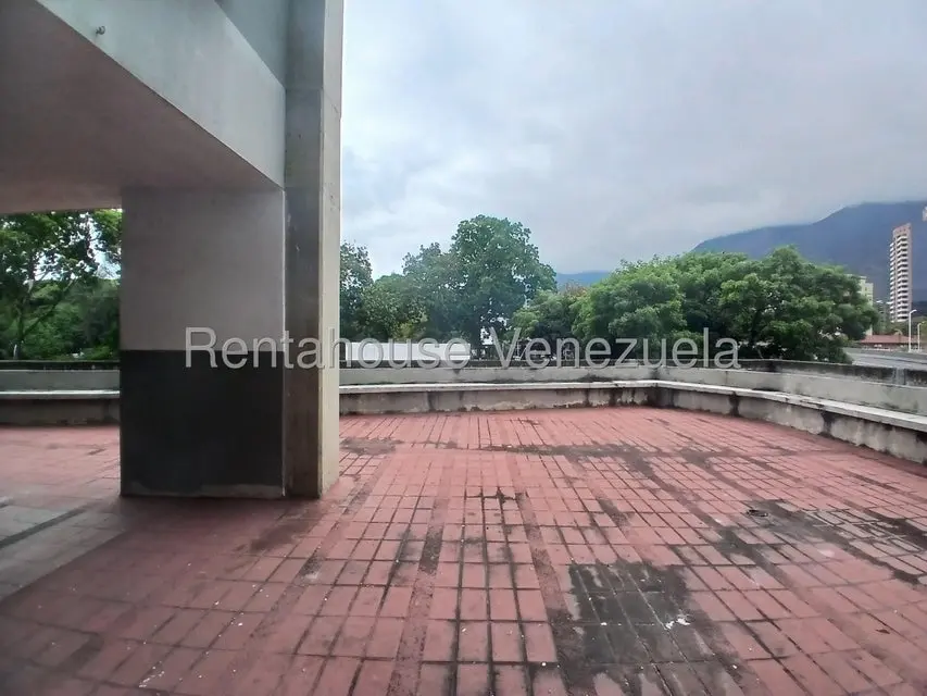 Apartamento (1 Nivel) en Alquiler en La Carlota, Distrito Metropolitano - 24