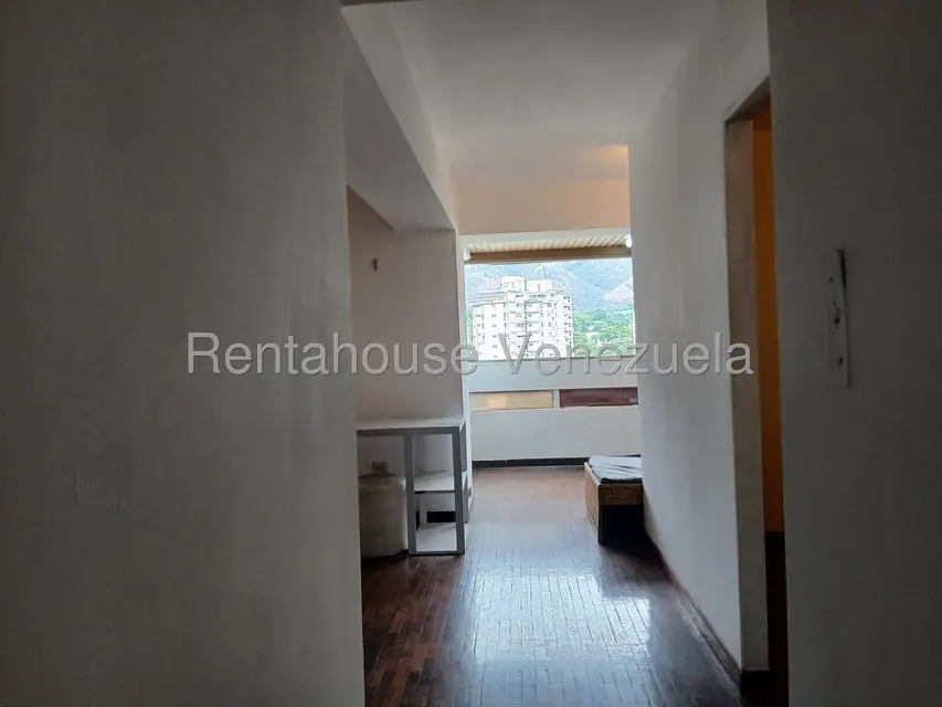Apartamento (1 Nivel) en Alquiler en La Carlota, Distrito Metropolitano - 5