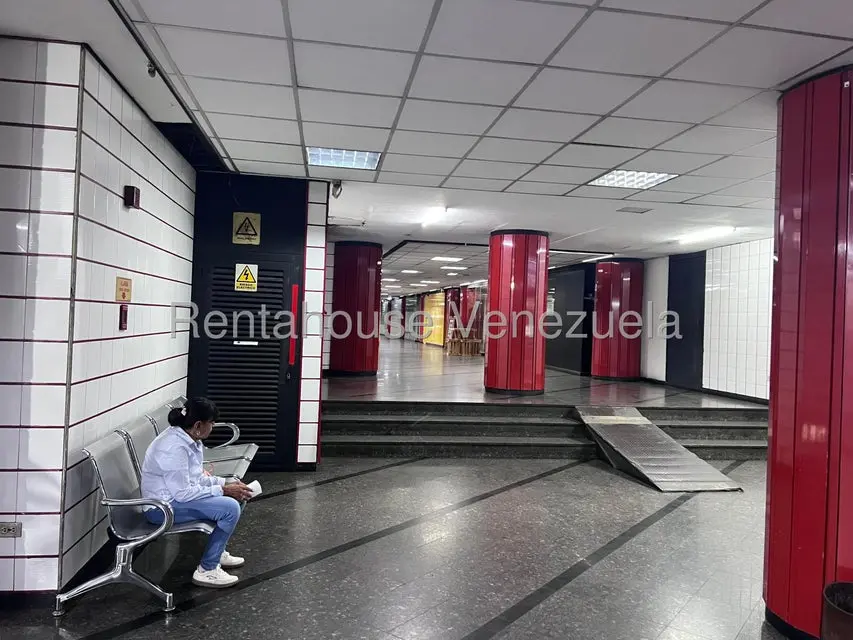 Comercial (Oficina) en Alquiler en Parroquia Altagracia, Distrito Metropolitano - 10