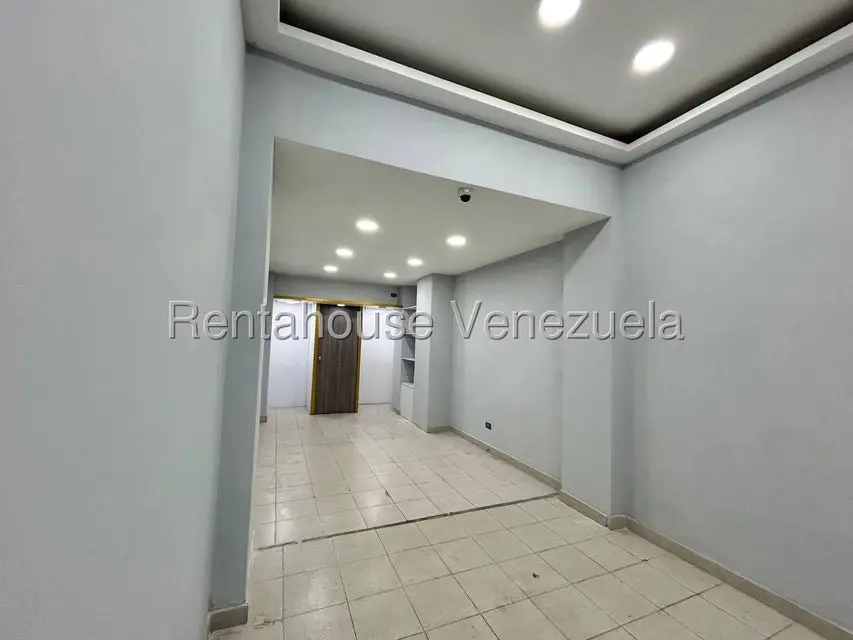 Comercial (Local Comercial) en Alquiler en Parroquia La Candelaria, Distrito Metropolitano - 11