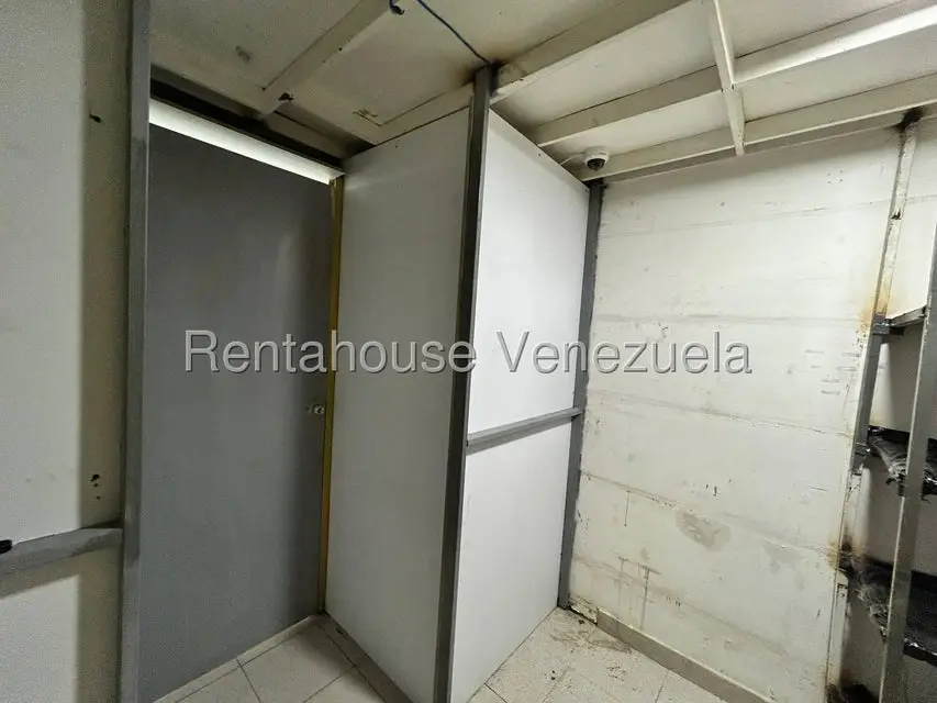 Comercial (Local Comercial) en Alquiler en Parroquia La Candelaria, Distrito Metropolitano - 12