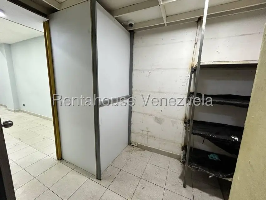 Comercial (Local Comercial) en Alquiler en Parroquia La Candelaria, Distrito Metropolitano - 13