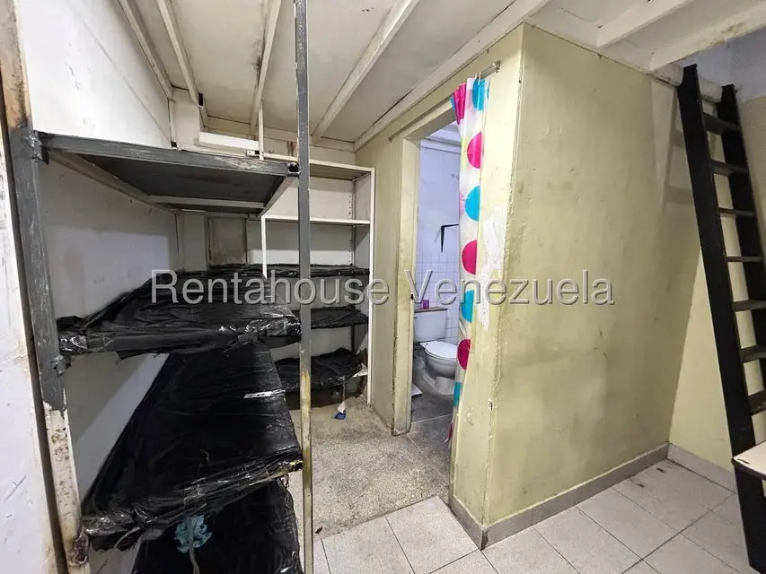 Comercial (Local Comercial) en Alquiler en Parroquia La Candelaria, Distrito Metropolitano - 14