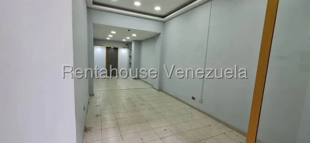 Comercial (Local Comercial) en Alquiler en Parroquia La Candelaria, Distrito Metropolitano - 4