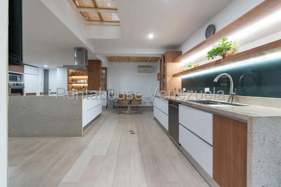 Casa (1 Nivel) en Venta en San Roman, Distrito Metropolitano - 24