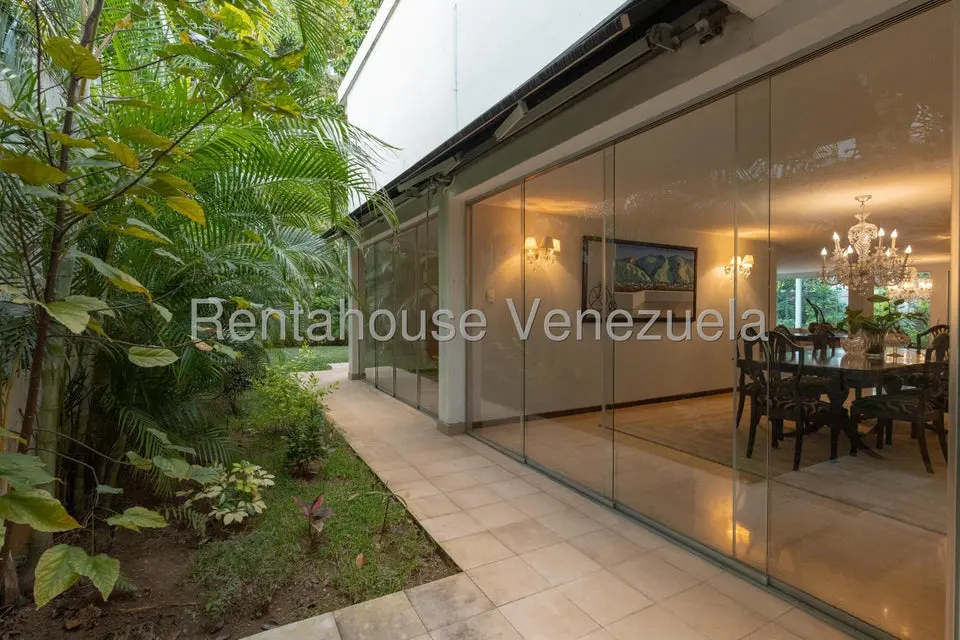 Casa (1 Nivel) en Venta en San Roman, Distrito Metropolitano - 28