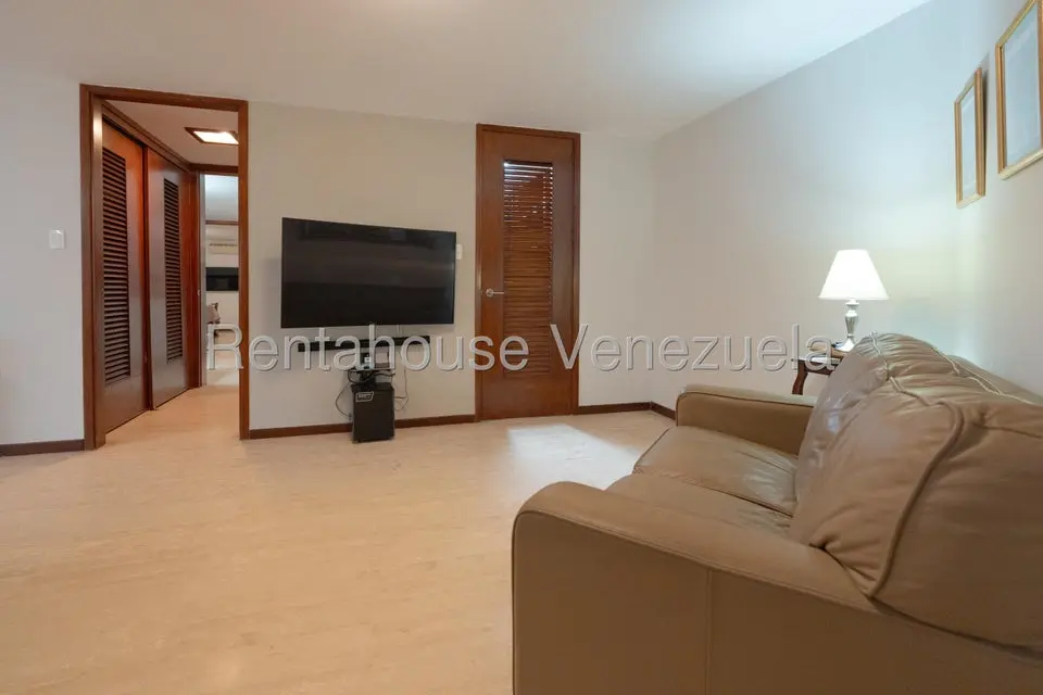 Casa (1 Nivel) en Venta en San Roman, Distrito Metropolitano - 37
