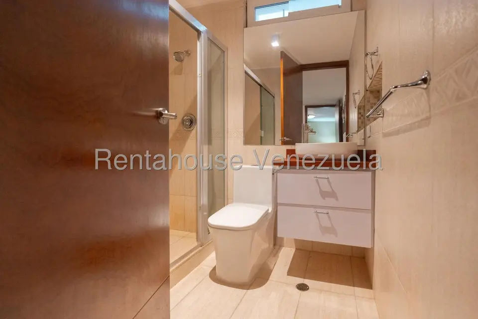 Casa (1 Nivel) en Venta en San Roman, Distrito Metropolitano - 43