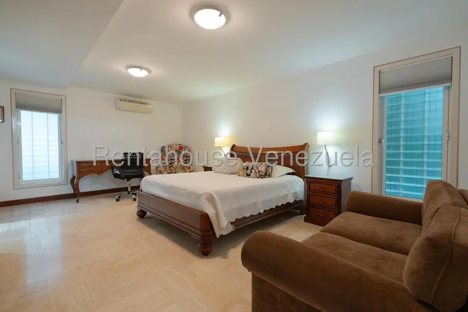 Casa (1 Nivel) en Venta en San Roman, Distrito Metropolitano - 46