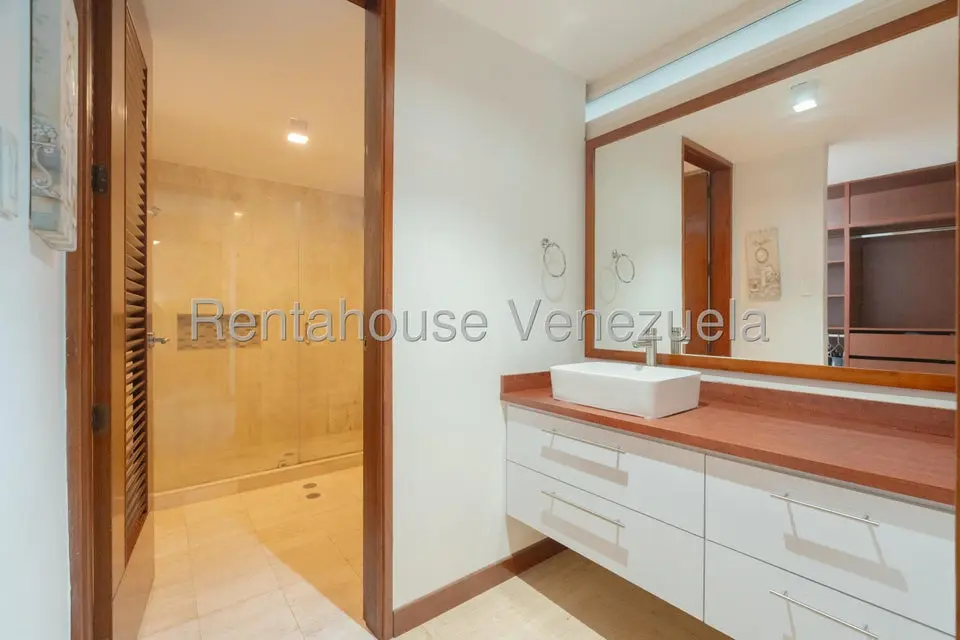 Casa (1 Nivel) en Venta en San Roman, Distrito Metropolitano - 47