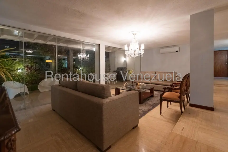 Casa (1 Nivel) en Venta en San Roman, Distrito Metropolitano - 61