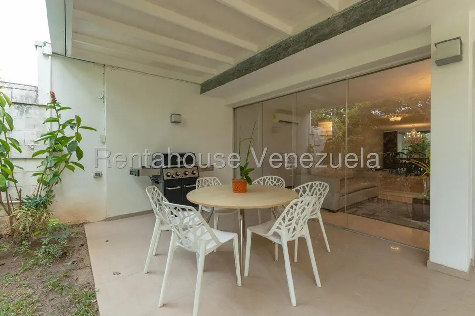 Casa (1 Nivel) en Venta en San Roman, Distrito Metropolitano - 64