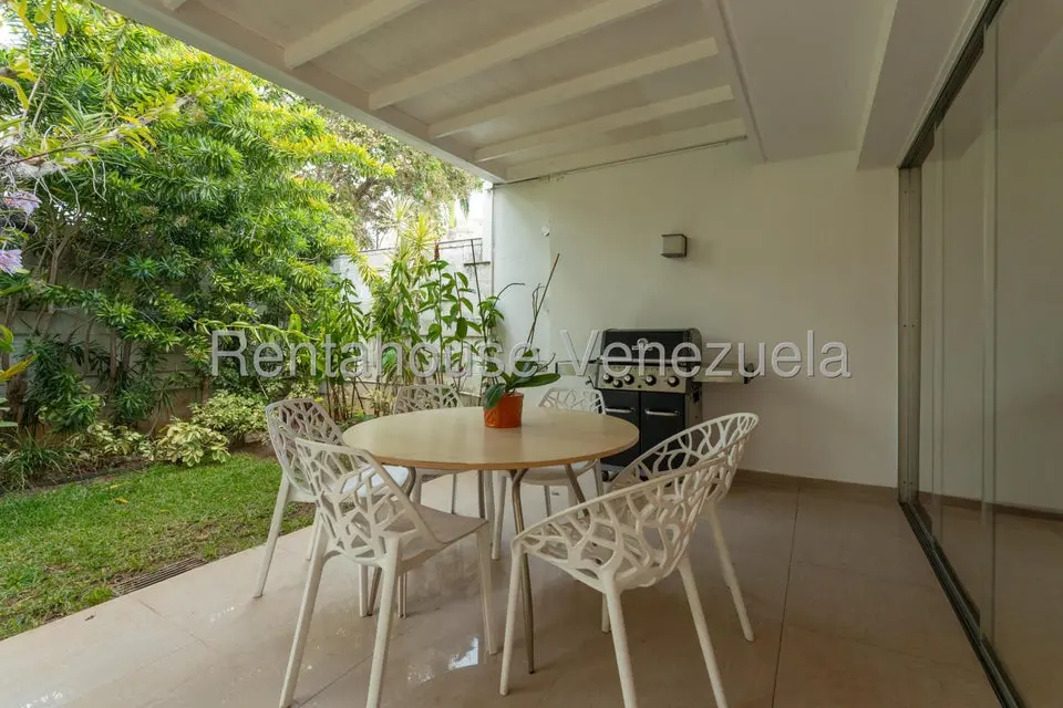 Casa (1 Nivel) en Venta en San Roman, Distrito Metropolitano - 65