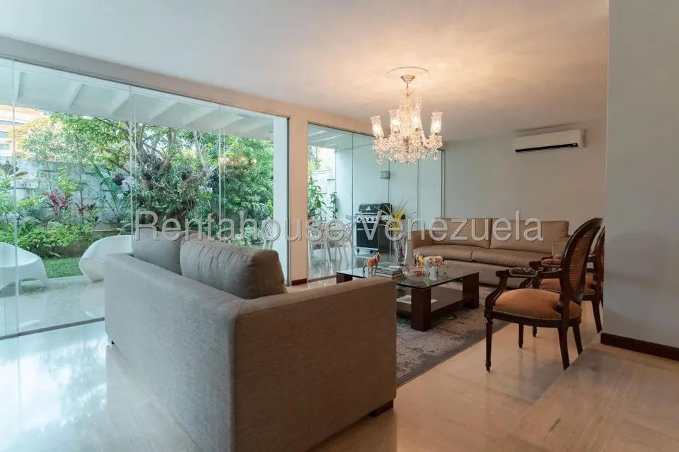 Casa (1 Nivel) en Venta en San Roman, Distrito Metropolitano - 69