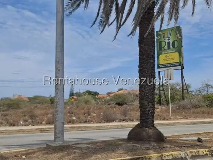 Terreno (Comercial) en Venta en Costa Azul, Nueva Esparta - 2