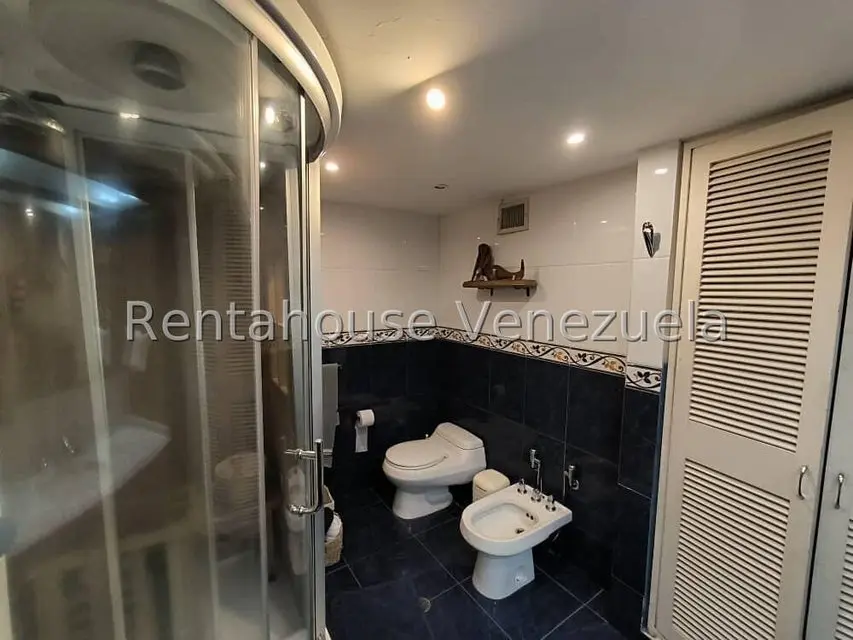 Apartamento (1 Nivel) en Alquiler en Altamira, Distrito Metropolitano - 17