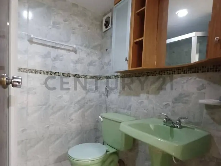 APARTAMENTO EN ALQUILER - 6