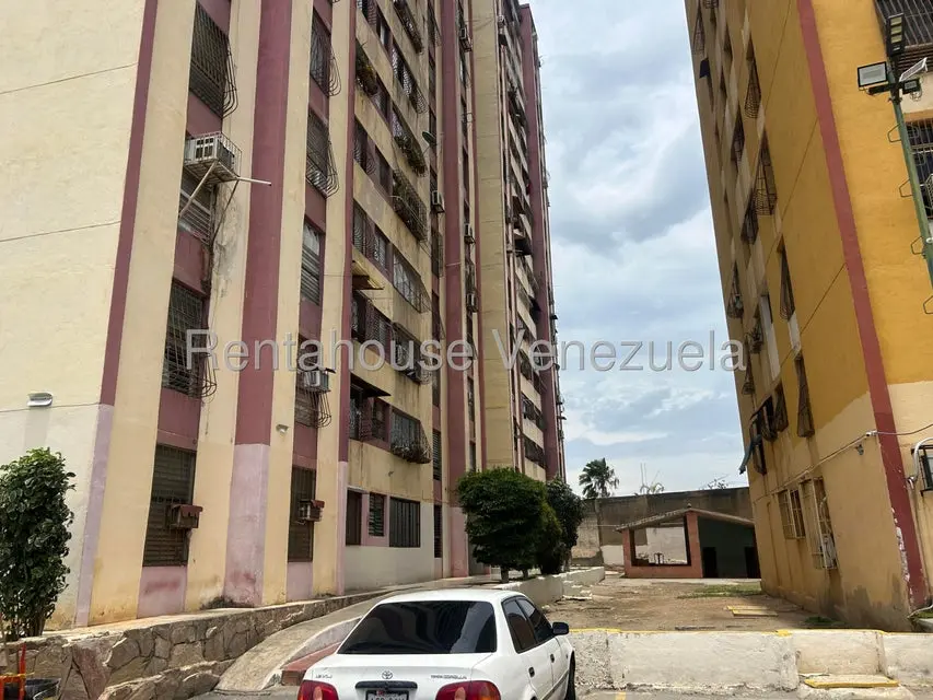 Apartamento (1 Nivel) en Alquiler en Zona Oeste, Lara - 18