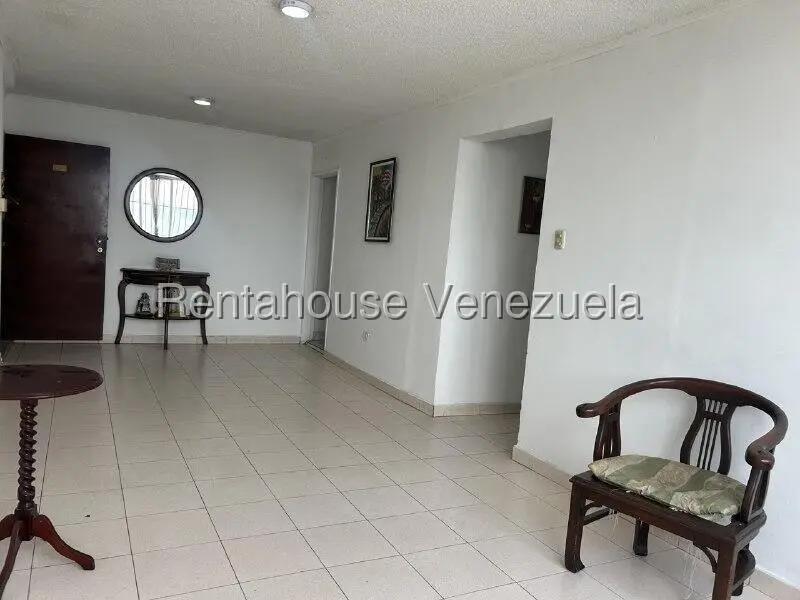 Apartamento (1 Nivel) en Alquiler en Zona Oeste, Lara - 4