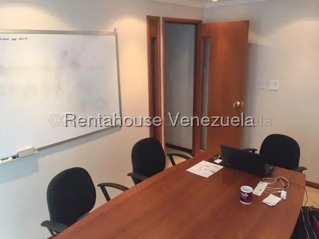 Comercial (Oficina) en Alquiler en El Rosal, Distrito Metropolitano - 4