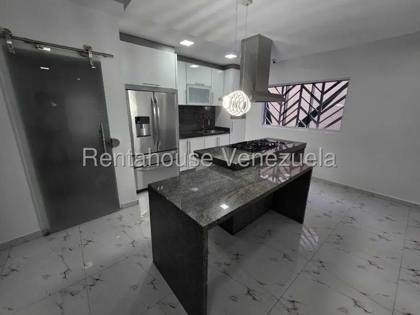 Apartamento (1 Nivel) en Venta en Colinas de Santa Monica, Distrito Metropolitano - 5