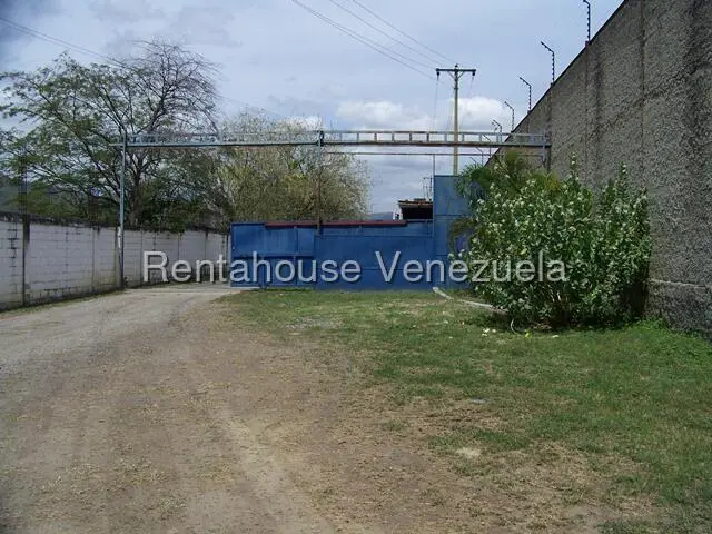 Comercial (Galpon - Deposito) en Alquiler en Vega Arriba, Miranda - 2