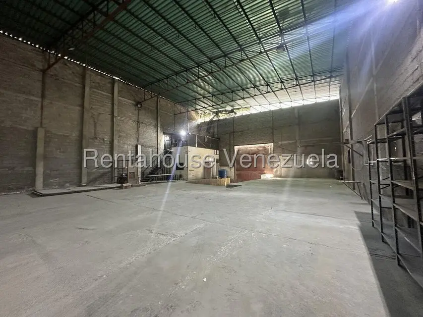 Comercial (Galpon - Deposito) en Alquiler en Turumo, Distrito Metropolitano - 12