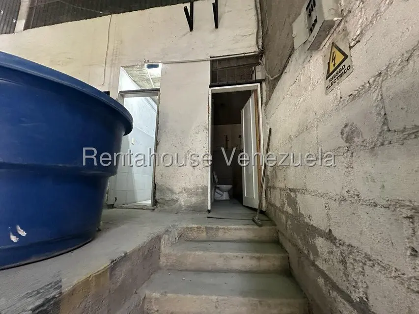 Comercial (Galpon - Deposito) en Alquiler en Turumo, Distrito Metropolitano - 14