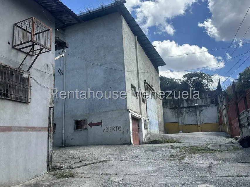 Comercial (Galpon - Deposito) en Alquiler en Turumo, Distrito Metropolitano - 15