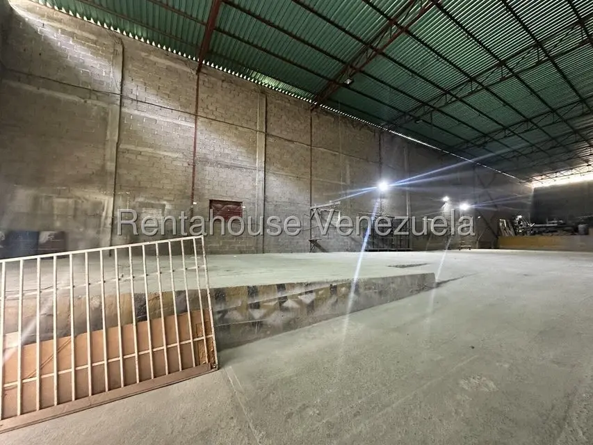 Comercial (Galpon - Deposito) en Alquiler en Turumo, Distrito Metropolitano - 4