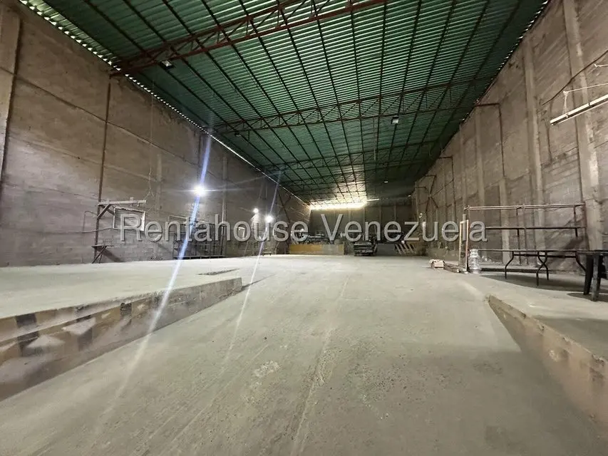 Comercial (Galpon - Deposito) en Alquiler en Turumo, Distrito Metropolitano - 5