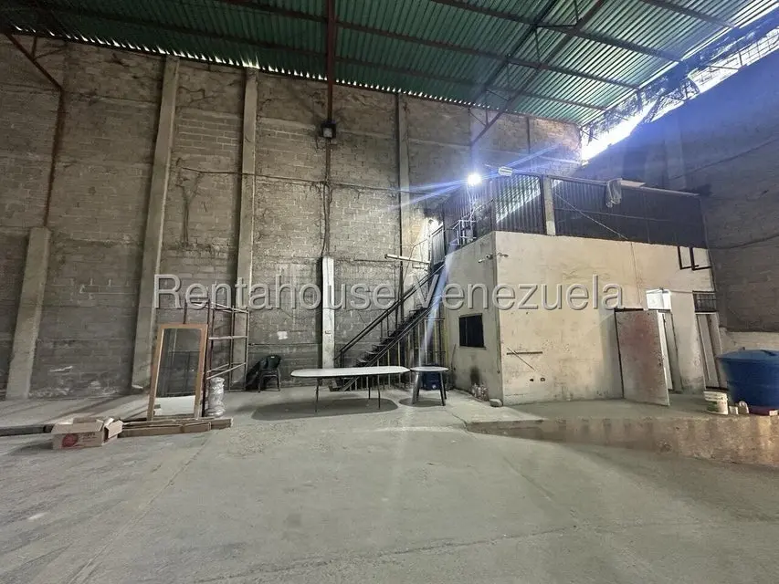 Comercial (Galpon - Deposito) en Alquiler en Turumo, Distrito Metropolitano - 6