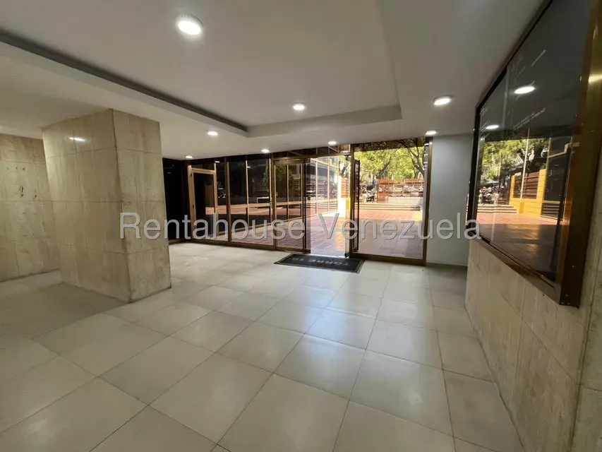 Comercial (Oficina) en Venta en La Campiña, Distrito Metropolitano - 3