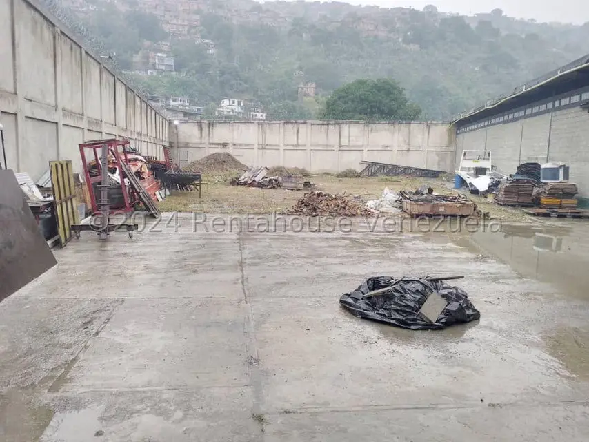 Comercial (Galpon - Deposito) en Venta en Parque Caiza, Distrito Metropolitano - 4