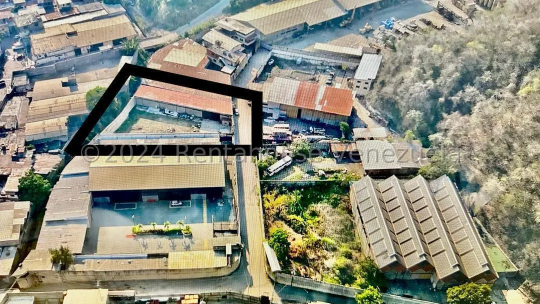 Comercial (Galpon - Deposito) en Venta en Parque Caiza, Distrito Metropolitano - 8