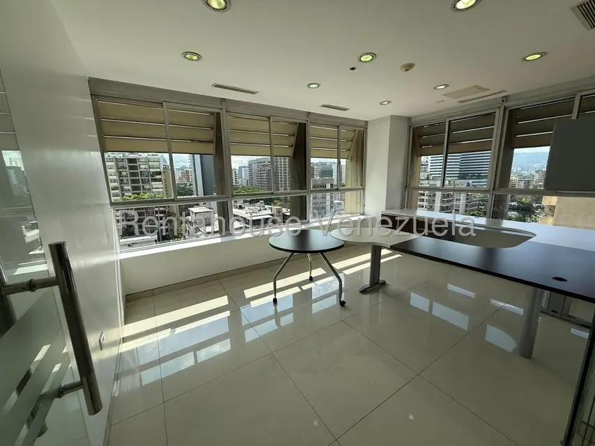 Comercial (Oficina) en Alquiler en Altamira, Distrito Metropolitano - 13