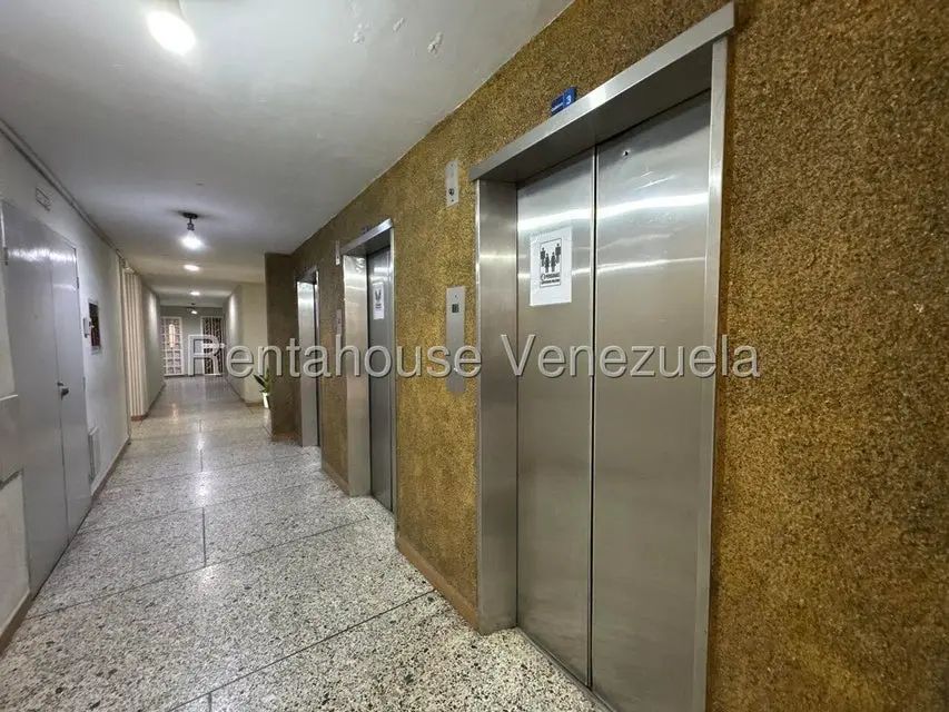 Apartamento (1 Nivel) en Alquiler en Las Trinitarias, Lara - 16