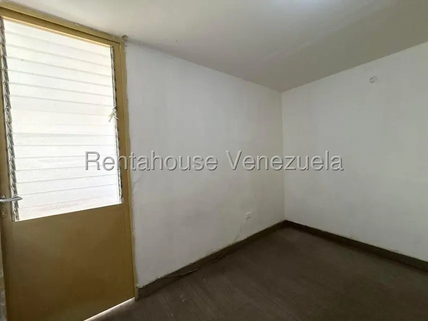 Apartamento (1 Nivel) en Alquiler en Las Trinitarias, Lara - 7