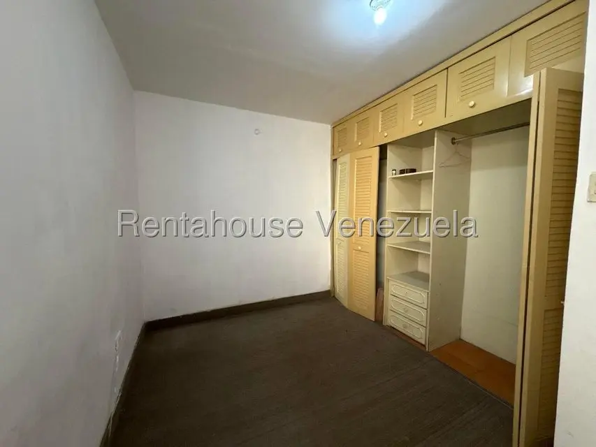 Apartamento (1 Nivel) en Alquiler en Las Trinitarias, Lara - 8