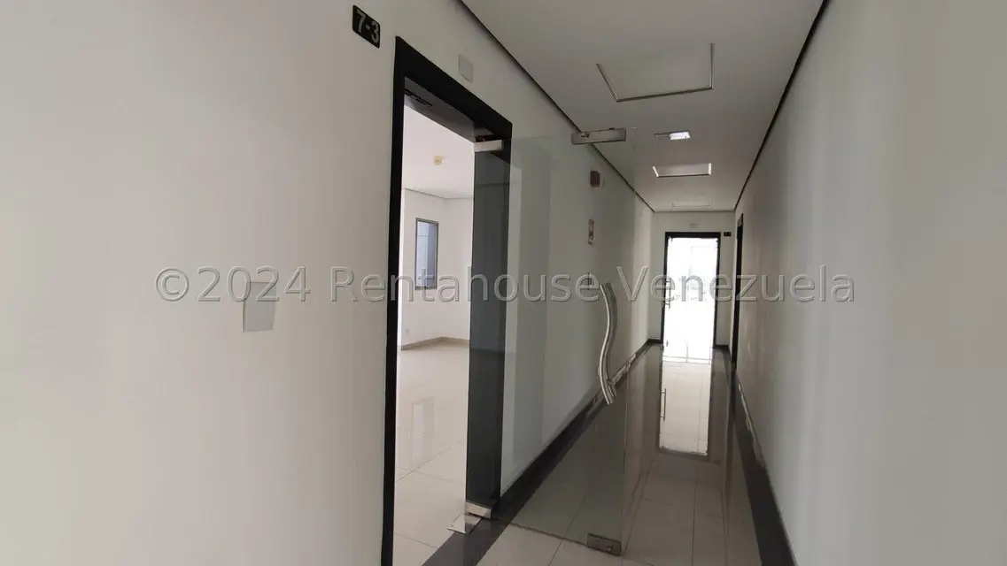 Comercial (Oficina) en Venta en Zona Este, Lara - 2