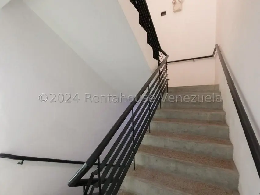 Comercial (Oficina) en Venta en Zona Este, Lara - 18