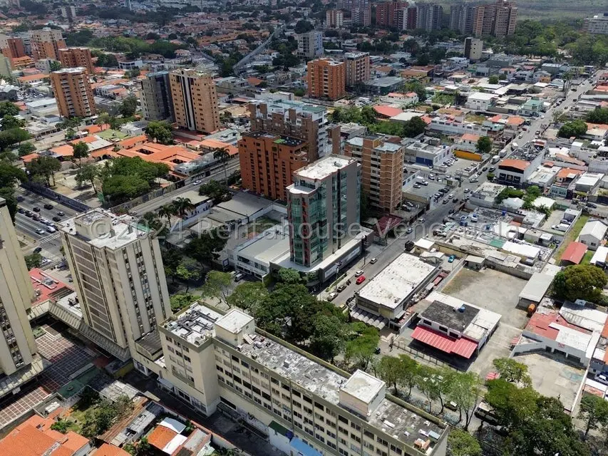 Comercial (Oficina) en Venta en Zona Este, Lara - 24