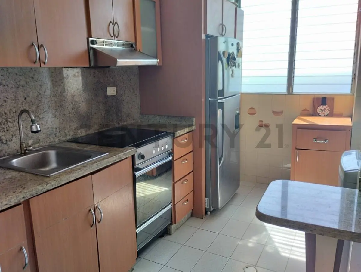 ¡Tu Paraíso con Vista al Mar en Parque Mar te Espera! - 4