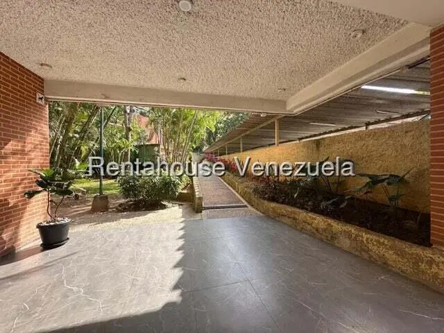 Apartamento (1 Nivel) en Alquiler en Los Naranjos del Cafetal, Distrito Metropolitano - 3