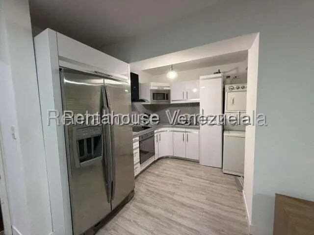 Apartamento (1 Nivel) en Alquiler en Los Naranjos del Cafetal, Distrito Metropolitano - 23