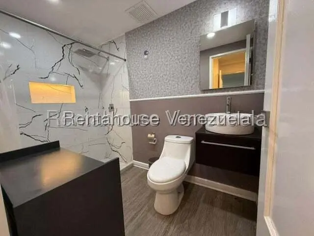 Apartamento (1 Nivel) en Alquiler en Los Naranjos del Cafetal, Distrito Metropolitano - 26