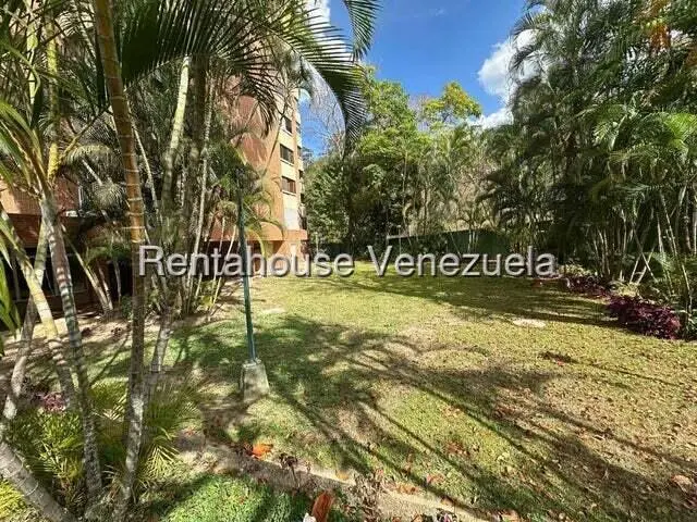 Apartamento (1 Nivel) en Alquiler en Los Naranjos del Cafetal, Distrito Metropolitano - 4