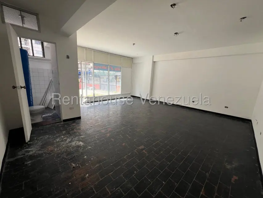 Comercial (Local Comercial) en Alquiler en Los Ruices, Distrito Metropolitano - 3