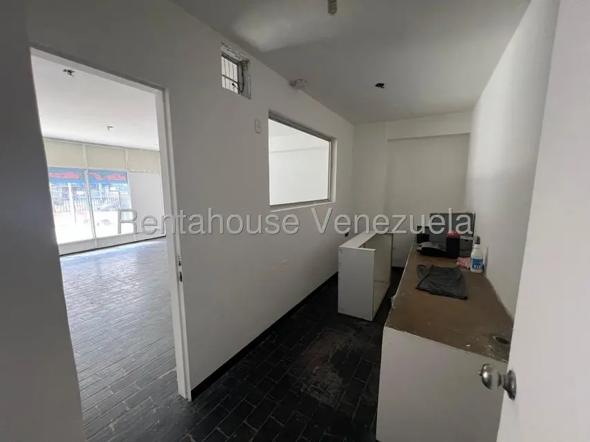 Comercial (Local Comercial) en Alquiler en Los Ruices, Distrito Metropolitano - 4