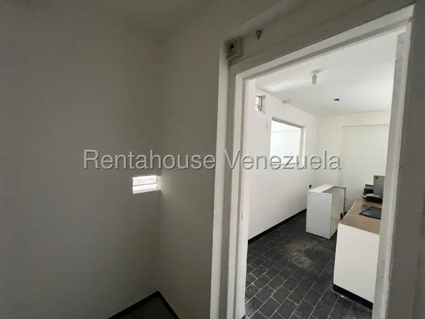 Comercial (Local Comercial) en Alquiler en Los Ruices, Distrito Metropolitano - 5